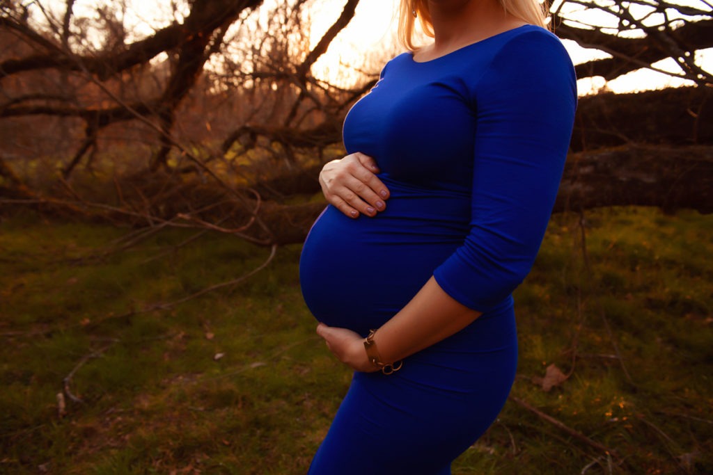 Davis Maternity - Photography by Krystina Bullard